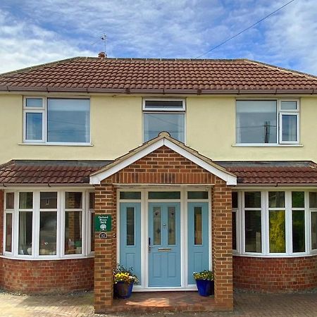 Orchard House Swindon Exterior foto
